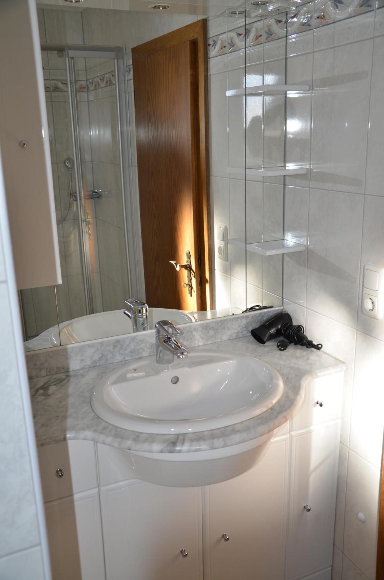 Gaestehaus Brugger Neukirchen am Großvenediger Szoba fotó