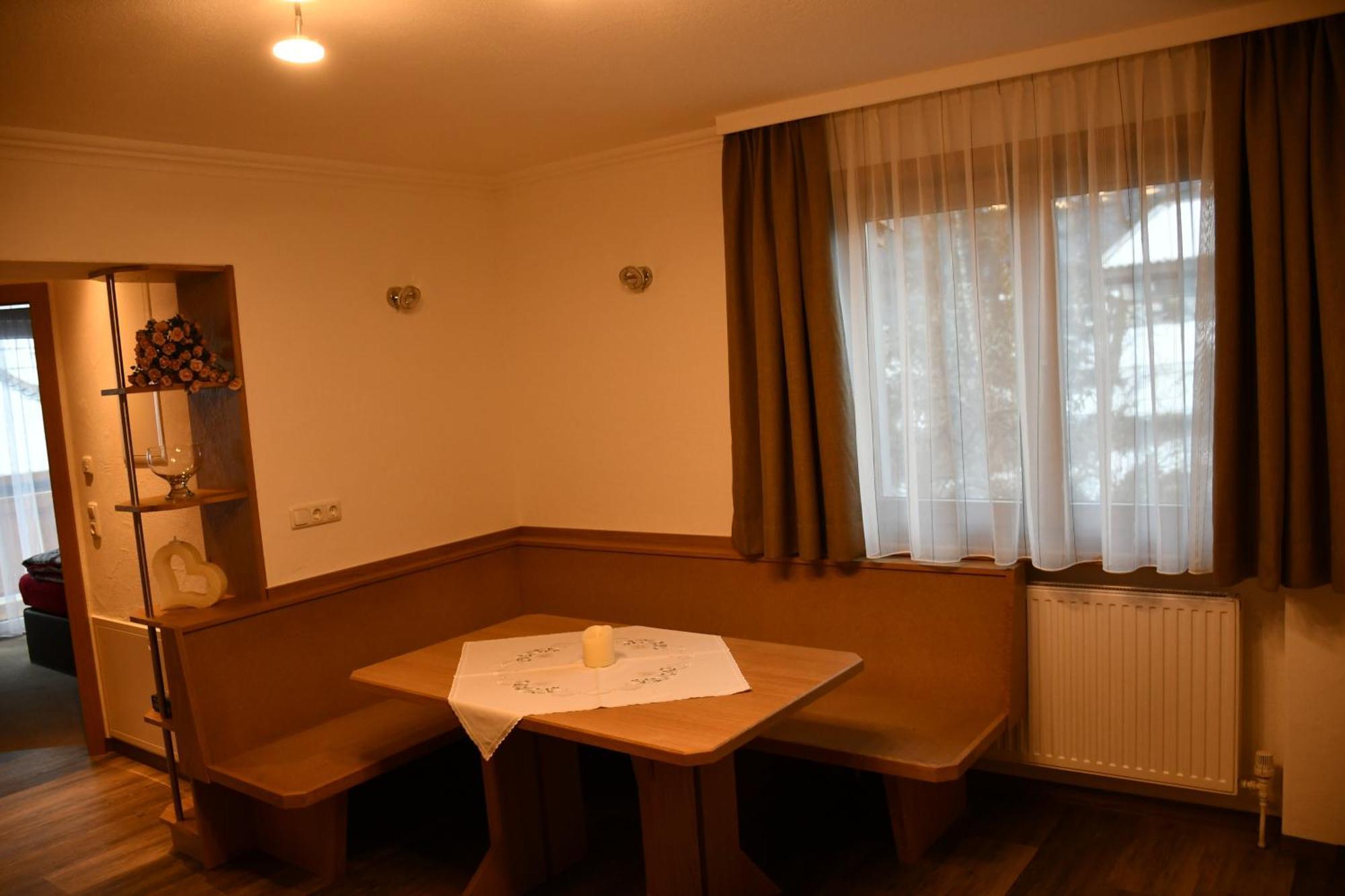 Gaestehaus Brugger Neukirchen am Großvenediger Szoba fotó